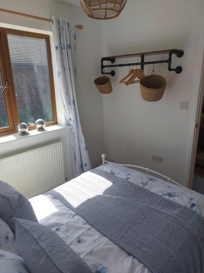 Oak Valley Lodges & Camping Pett Bagian luar foto